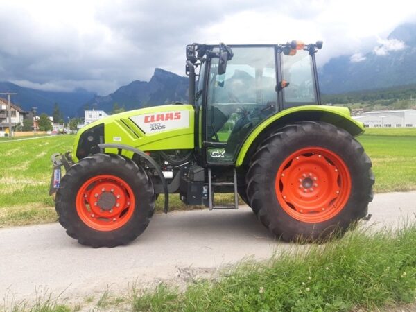 z 2011 Claas Axos 330 CX | 4WD