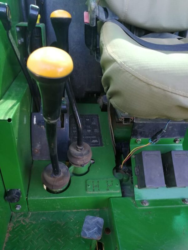 John Deere 5090 E - Image 4