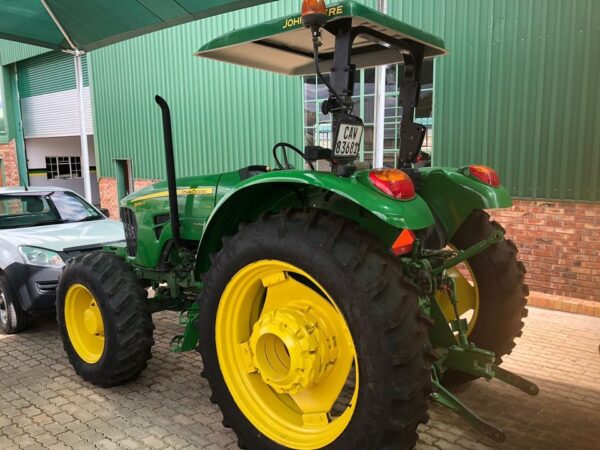 John Deere 5090 E - Image 5