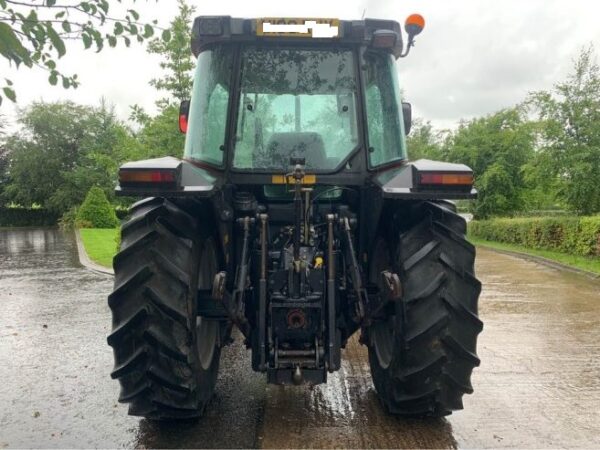 2010 MASSEY-FERGUSON - Image 2