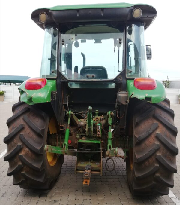 2017-John Deere – 5082E MFW - Image 3